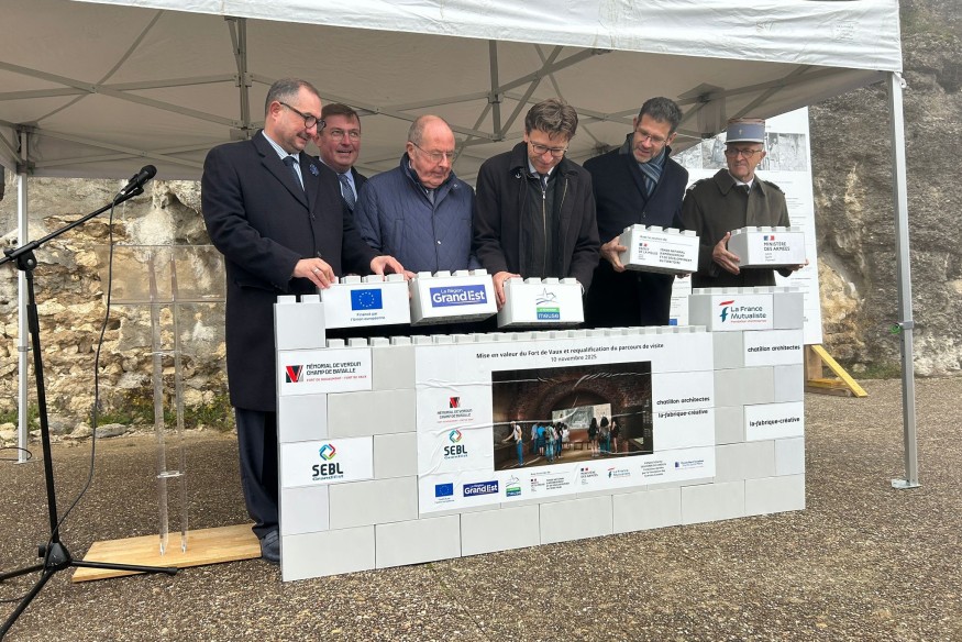 Pose de la première pierre des travaux du Fort de Vaux